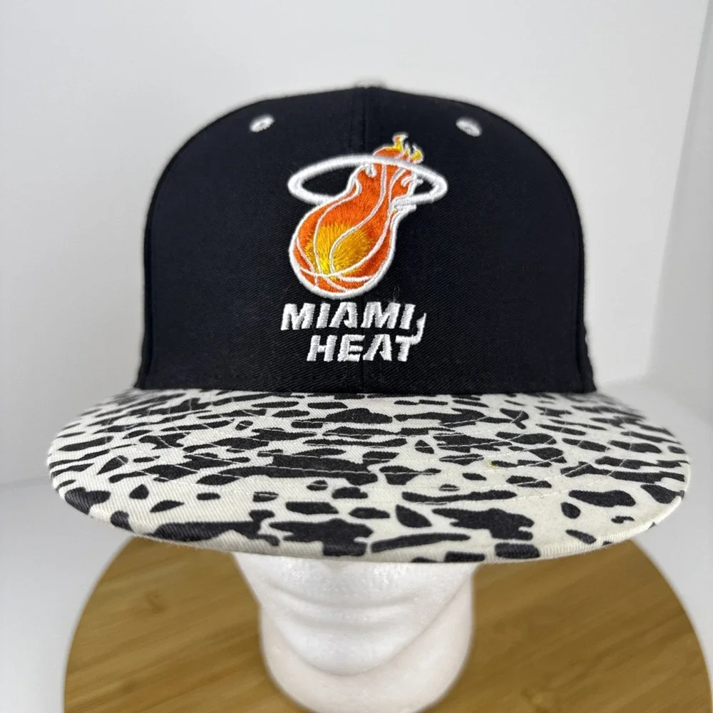 MIAMI HEAT Snapback Cap NBA Hardwood Classic 47Brand Hat Adult‎